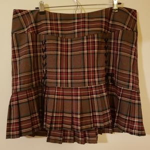Torrid brown/maroon plaid skirt w/ double lace